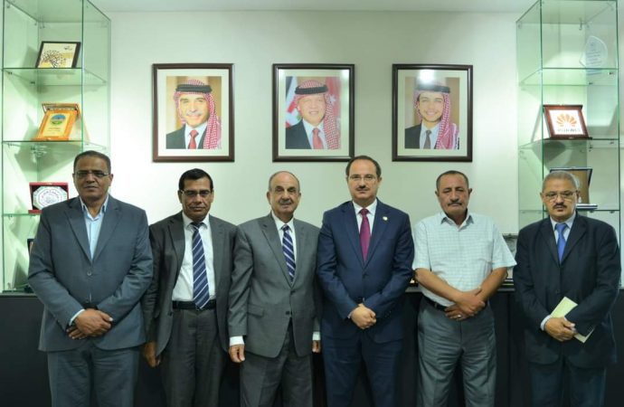 لجنة التربية في مجلس محافظة مادبا تزور الجامعة الألمانية الأردنية