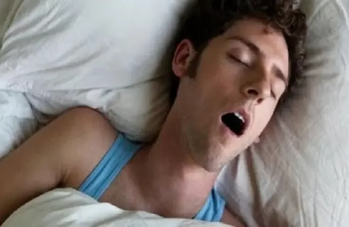 الجوارب الضاغطة تُحسِّن التنفّس أثناء النوم