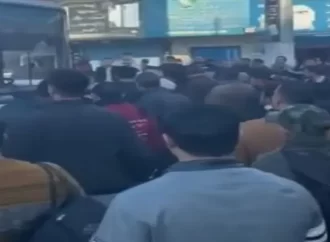 إضراب حافلات النقل وأزمة ركاب في مجمع مادبا