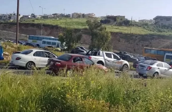 تصادم 5 مركبات على طريق إربد عمان