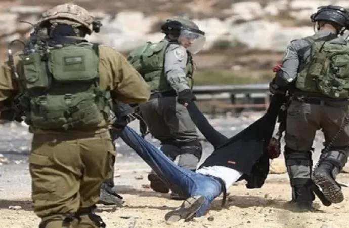 الجيش الإسرائيلي يعدم فلسطينيًا بالرصاص قرب مستوطنة “عوفرا” شمالي الضفة الغربية المحتلة