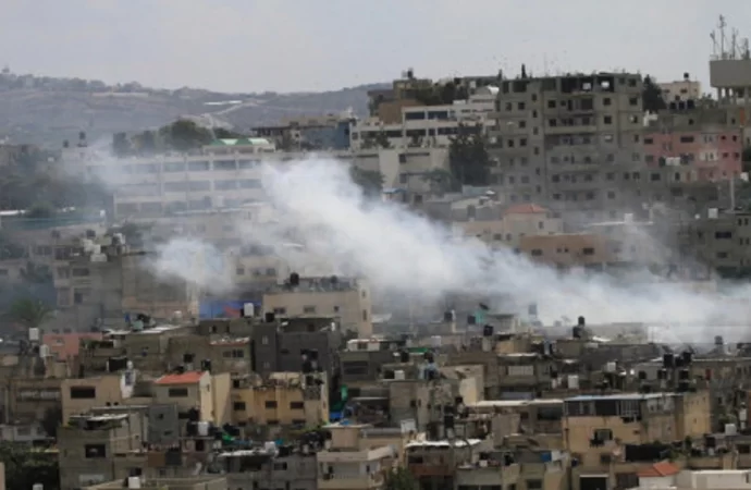 إصابتان في قصف طائرات الاحتلال موقعين في مخيم نور شمس