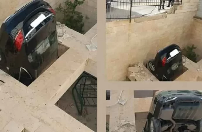 تدهور مركبة بطريقة غريبة في عمان