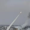 القسام تقصف تل أبيب برشقات صاروخية