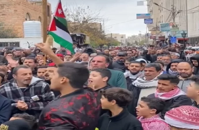 مسيرة حاشدة في اربد دعما للمقاومة وتنديدا بالعدوان الصهيوني على غزة