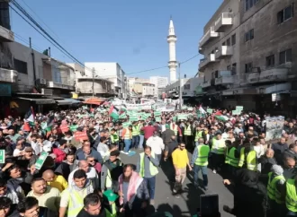مسيرات حاشدة في عمان واربد