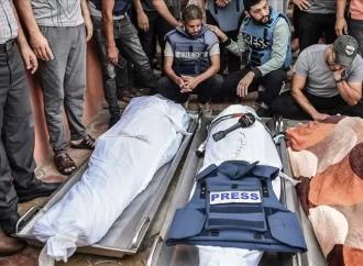 30 مؤسسة إعلامية تطالب بحماية الصحفيين في غزة