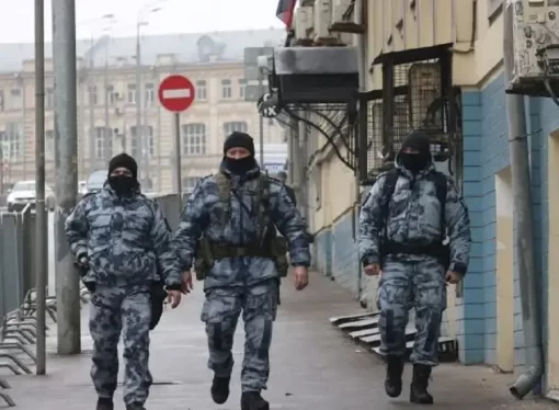 إجراءات أمنية مشددة في محيط المحكمة بموسكو