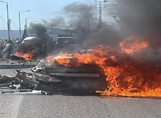 شهيد وإصابات بقصف إسرائيلي استهدف سيارة جنوب لبنان