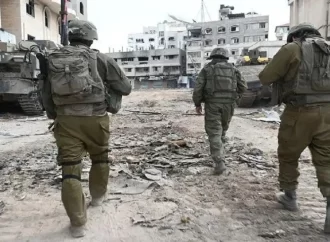قصف إسرائيلي يقتل 7 من الأسرى في غزة