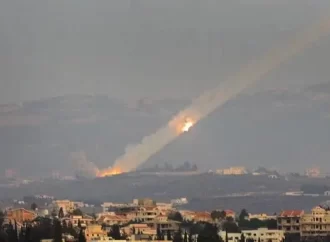 بـ 150 صاروخا وطائرة مسيرة ..حزب الله يطلق قصفا مركزا على شمال الأراضي المحتلة