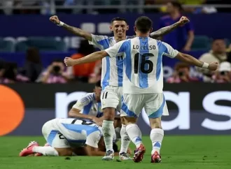 الأرجنتين تحرز كأس كوبا أميركا للمرة 16 بفوزها على كولومبيا