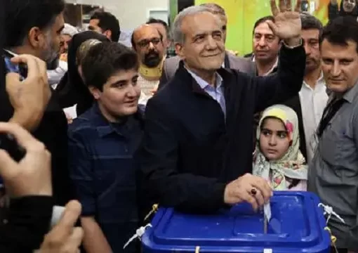 بزشكيان يتقدم في الجولة الثانية من الانتخابات الايرانية