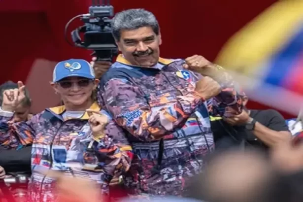 مادورو اليساري يفوز بولاية ثالثة بفنزويلا