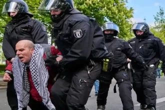 الشرطة الألمانية تهاجم تظاهرة تضامنية مع غزة
