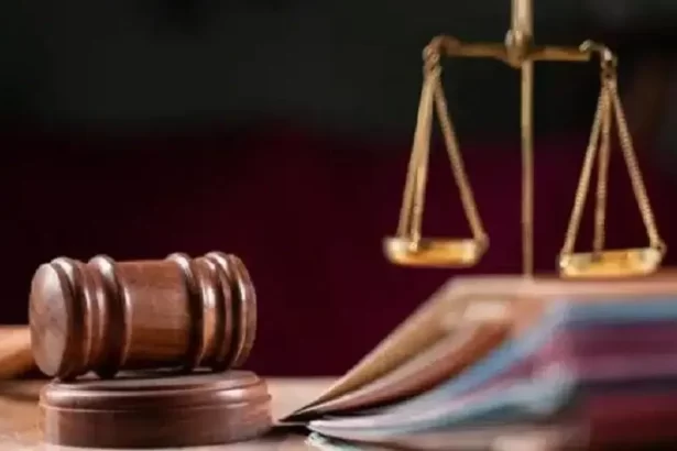 القضاء يتشدد ويتصدى للمال الأسود
