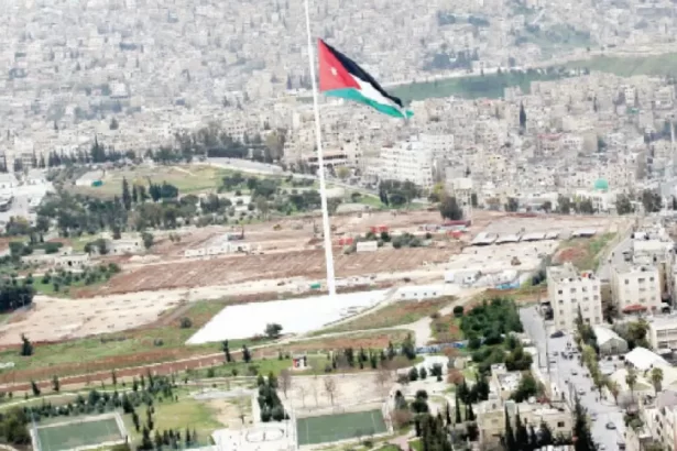 طقس صيفي عادي لمدة يومين ودرجات حرارة مرتفعة نهاية الأسبوع