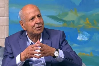 في حضرة الغباء!!