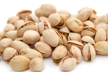 إتلاف 9 طن فستق حلبي ومشمش مجفف في مأدبا