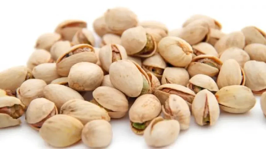 إتلاف 9 طن فستق حلبي ومشمش مجفف في مأدبا