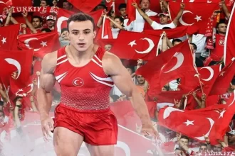 لاعب مصري هرب عام 2018 يقترب من ذهبية الأولمبياد باسم تركيا