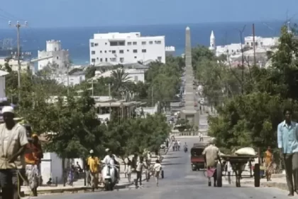 مقتل أكثر من 20 شخصا إثر هجوم انتحاري في مقديشو