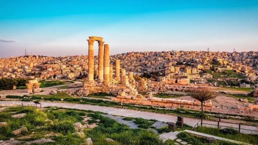 طقس دافئ نسبيا في معظم المناطق اليوم الجمعة