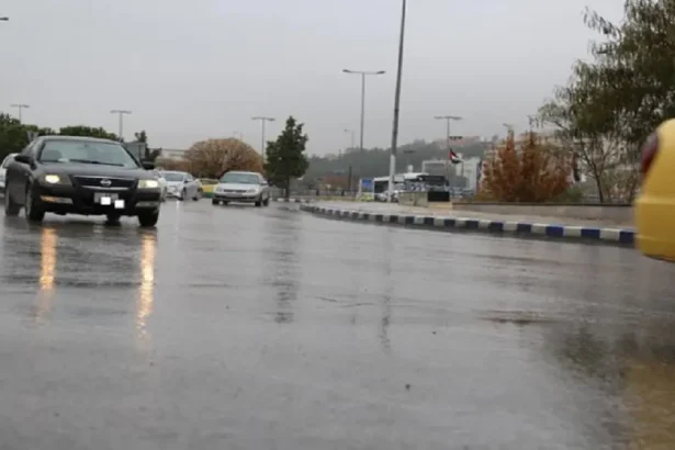 احتمال هطول زخات مطرية