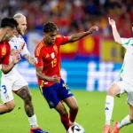 مدرب منتخب إسبانيا يكشف موقف لامين يامال من الإصابة - موقع بالجول