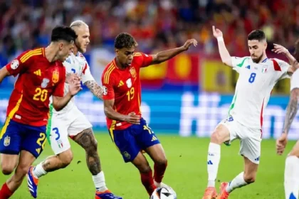 مدرب منتخب إسبانيا يكشف موقف لامين يامال من الإصابة - موقع بالجول