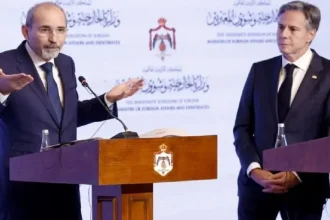 الصفدي لبلينكن: لا شيء يبرر استمرار العدوان الاسرائيلي