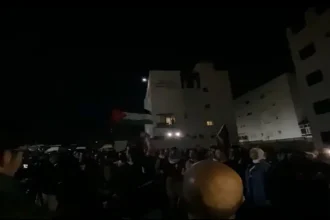 المئات في ساحة الكالوتي