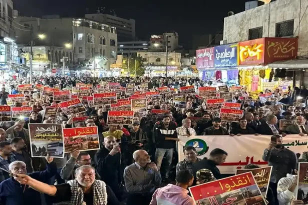أنقذوا جباليا.. مسيرة وسط عمان تنديداً بحرب الإبادة الجماعية