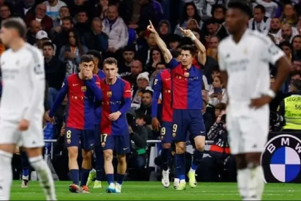 برشلونة يكتسح ريال مدريد برباعية في "سانتياغو بيرنابيو"