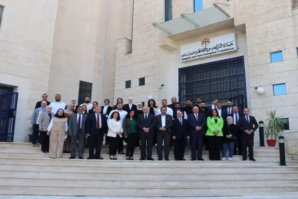 "النزاهة" تستضيف وفداً أكاديميّاً من جامعة القدس الفلسطينية