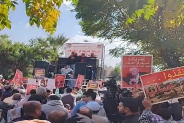 آلاف الأردنيين قرب السفارة الأمريكية