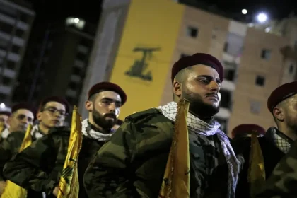 انتقل العدو الصهيوني إلى المرحلة الثانية من عمليته البرية في جنوب لبنان، والمقاومة تتوعده: مجاهدونا ينتظرون.