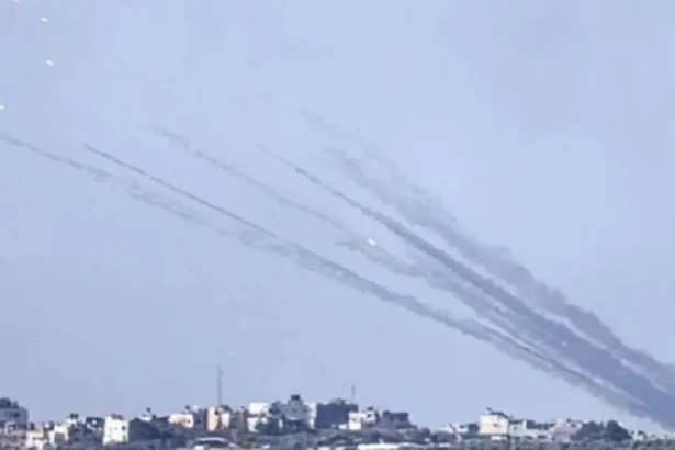المقاومة الفلسطينية تطلق رشقة صاروخية شمال غزة باتجاه المستوطنات المحاذية للقطاع