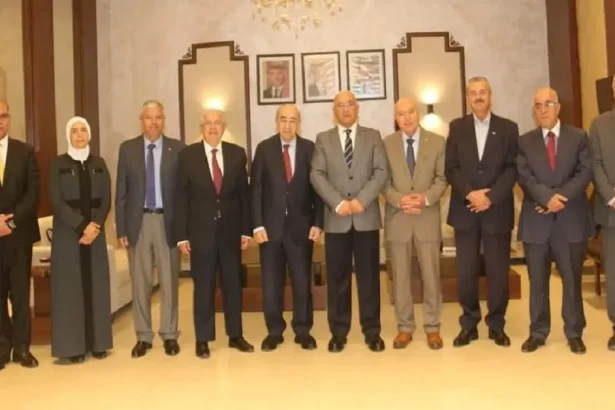 مجلس أمناء جامعة مؤتة يعقد جلسة في الحرم الجامعي ويطلع على أبرز الإنجازات.
