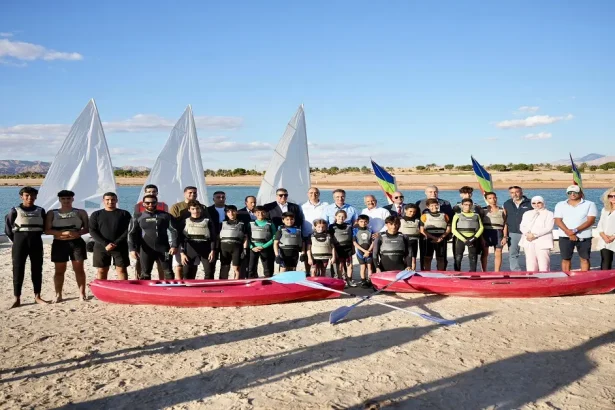 واحة أيلة تستضيف المعسكر الشتوي الاول للقوارب الشراعية