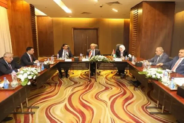 وزراء النقل في دول التأسيس: التطوير والتحديث عزز مكانة الجسر العربي في صناعة النقل البحري