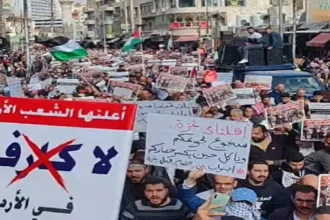 آلاف الأردنيين في وسط البلد