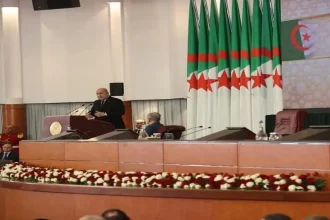 " الجزائر لن تغفر ولن تنسى".. تبون يشدد على ضرورة اعتراف فرنسا بما ارتكبته من مجازر في بلاده