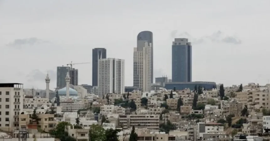 أجواء باردة نسبيًا في معظم المناطق وعدم استقرار جوي يوم الجمعة