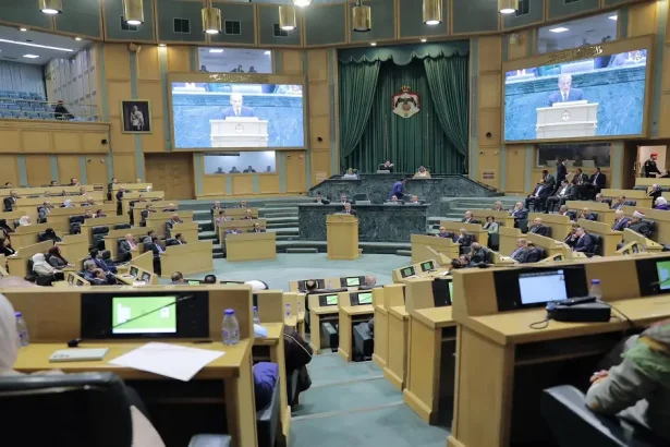 مجلس النواب "وأسئلة العارف" حول رواتب ادارات الشركات الحكومية