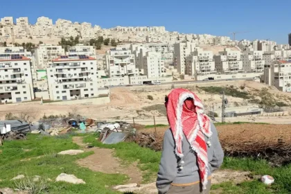 الاحتلال يصدّق على 3 مخططات استيطانية في القدس