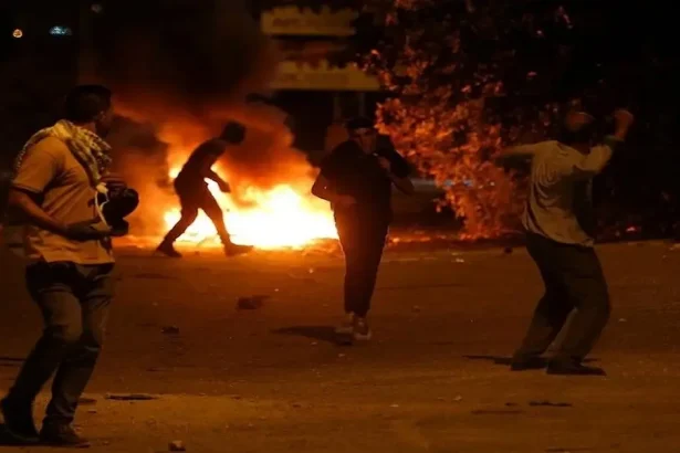 مواجهات في نابلس.. المقاومة تتصدى لاقتحام قوات الاحتلال مناطق في الضفة الغربية