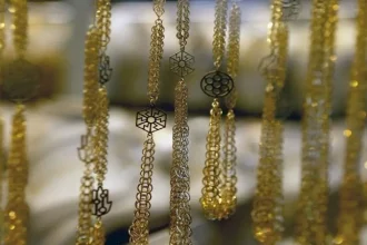 53.7 دينارا سعر الذهب عيار 21 في السوق المحلية