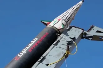 أنصار الله: قصفنا يافا بصاروخ باليستي و4 مسيَّرات