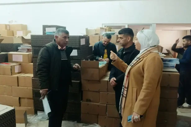 أبو الغنم تتفقد مستودعات الكتب المدرسية في مادبا